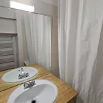 - Inout - 6 Beds Flat J-c4 ואל טורנס